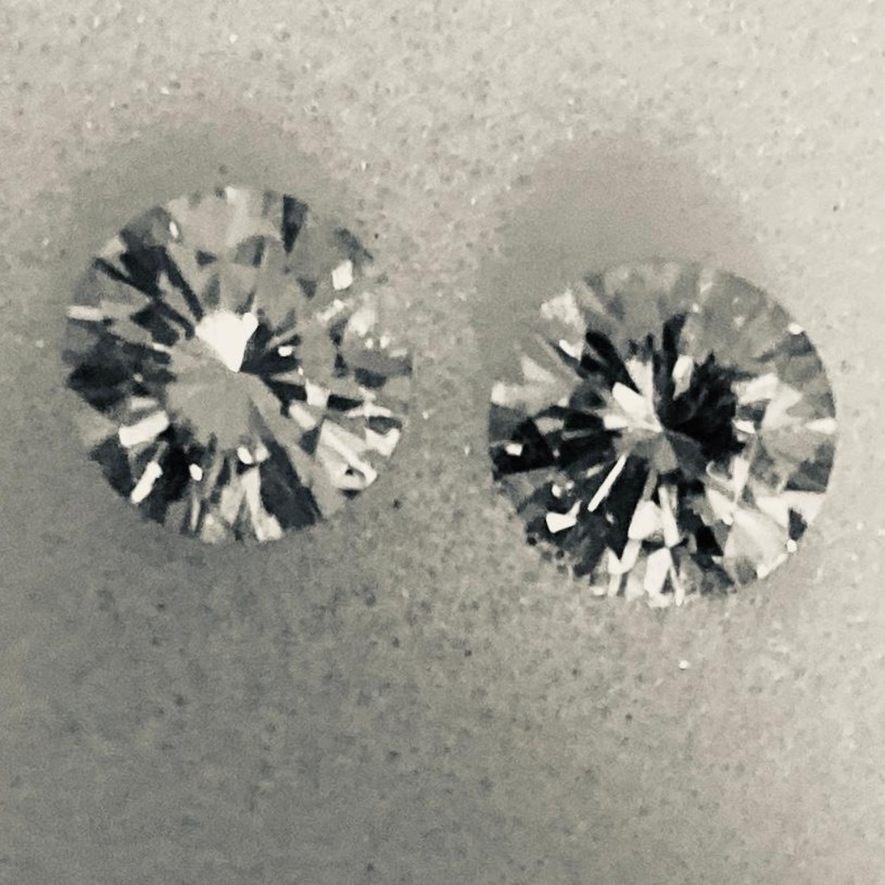 twin G VVS 2.80 carat super sparkling Diamond